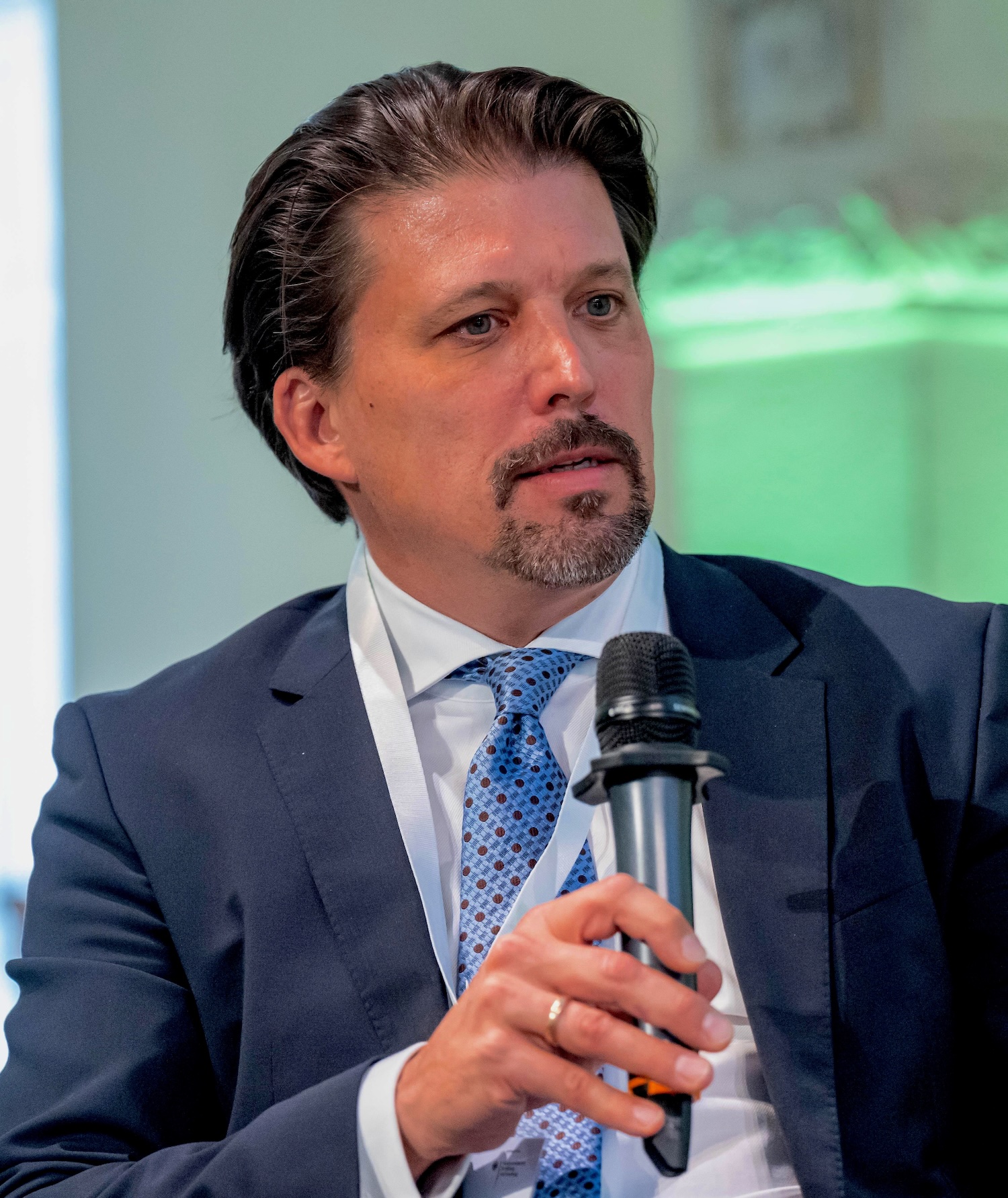 Prof. Dr. Daniel J. Veit