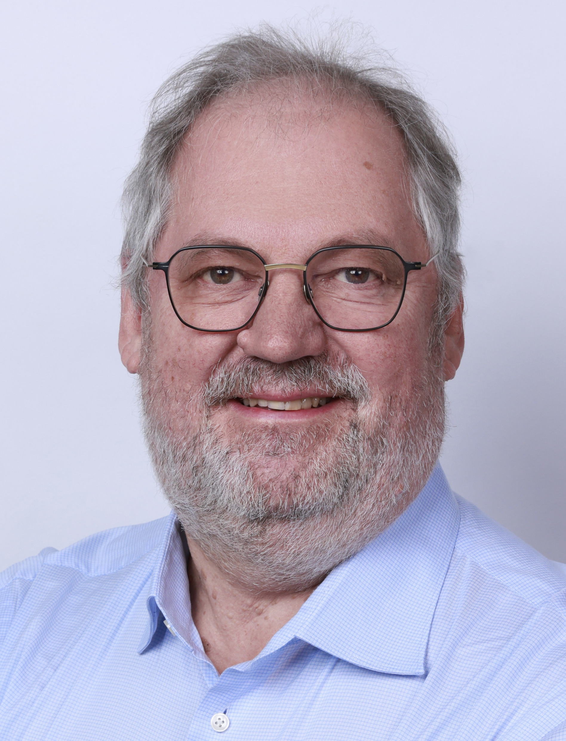 Dr. Magnus Harlander